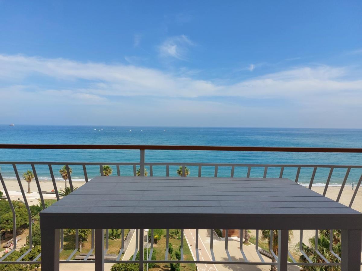 Maremare, Really On The Beach, With Private Parking Appartement Savone